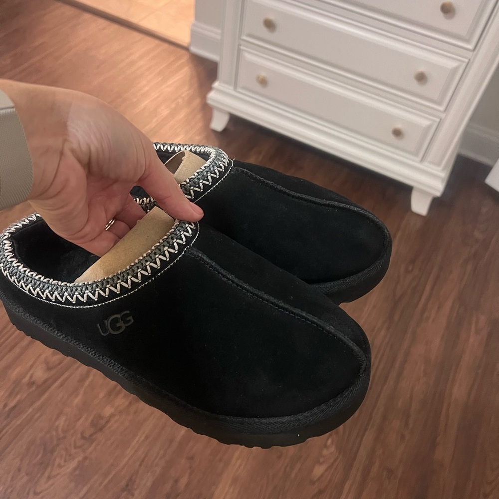UGG Women's Tasman II  Black Slippers